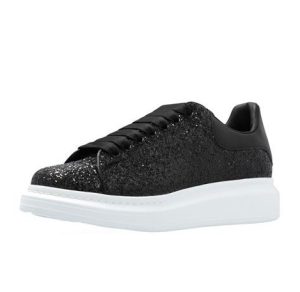 OVERSIZED BLACK GLITTER